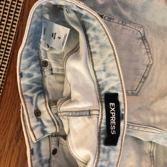 Express high waisted jean short - size 4 - Picture 3 of 3